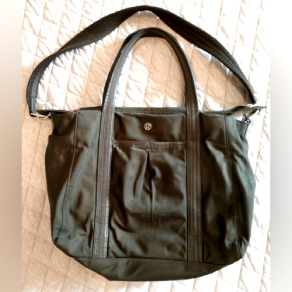 Lululemon Olive Green Gym Bag